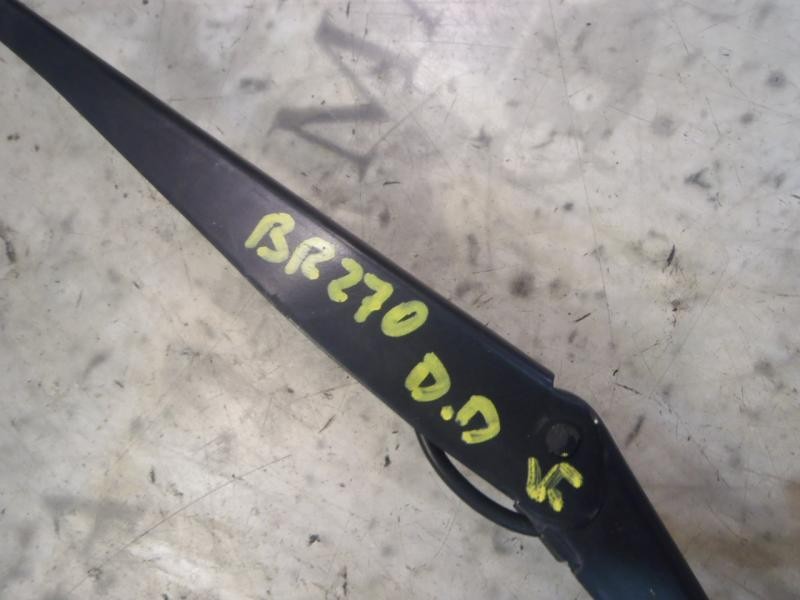 Recambio de brazo limpia delantero derecho para opel astra gtc cosmo referencia OEM IAM   