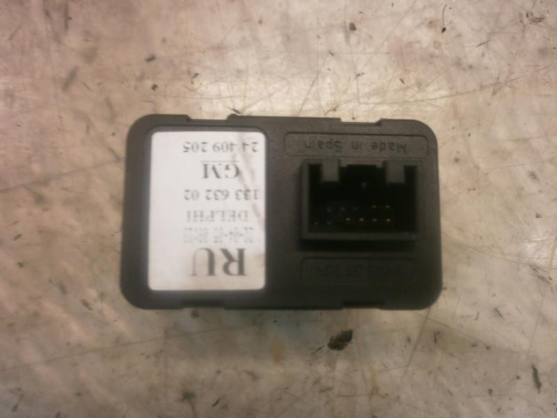 Recambio de mando elevalunas delantero izquierdo para opel meriva enjoy referencia OEM IAM   