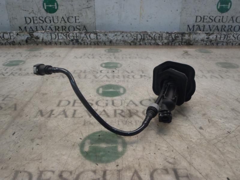 Recambio de bomba embrague para ford focus berlina (cap) ambiente (d) referencia OEM IAM   