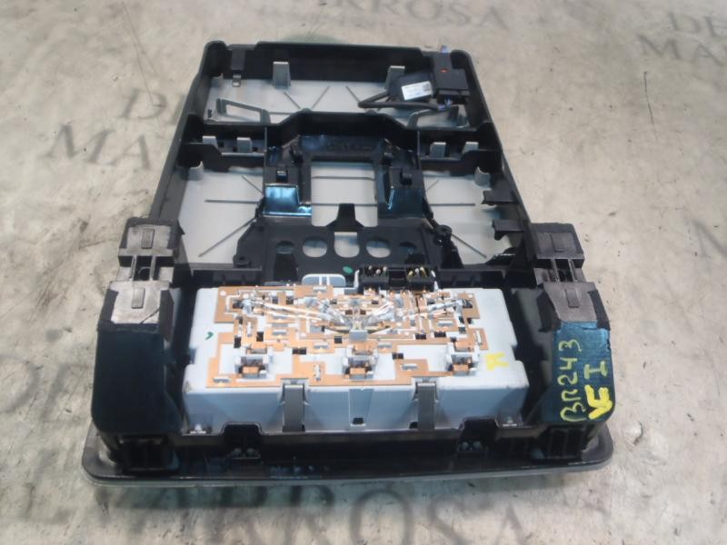 Recambio de piloto interior para opel insignia berlina sport 4x4 referencia OEM IAM 13285100  