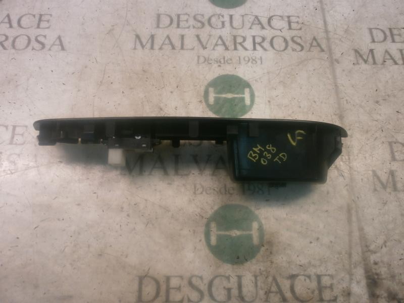 Recambio de mando elevalunas trasero derecho para ssangyong rexton rx 270 full referencia OEM IAM   