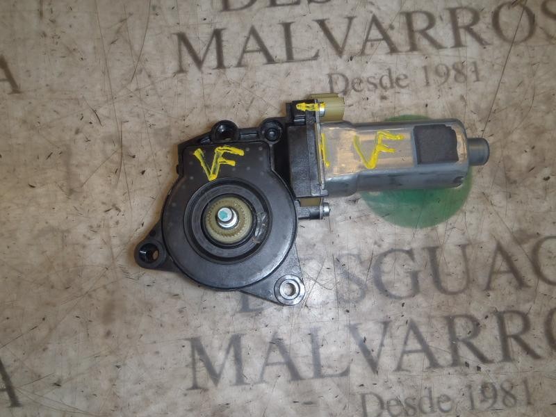 Recambio de motor elevalunas trasero izquierdo para kia carens (un) emotion referencia OEM IAM 834501D000  