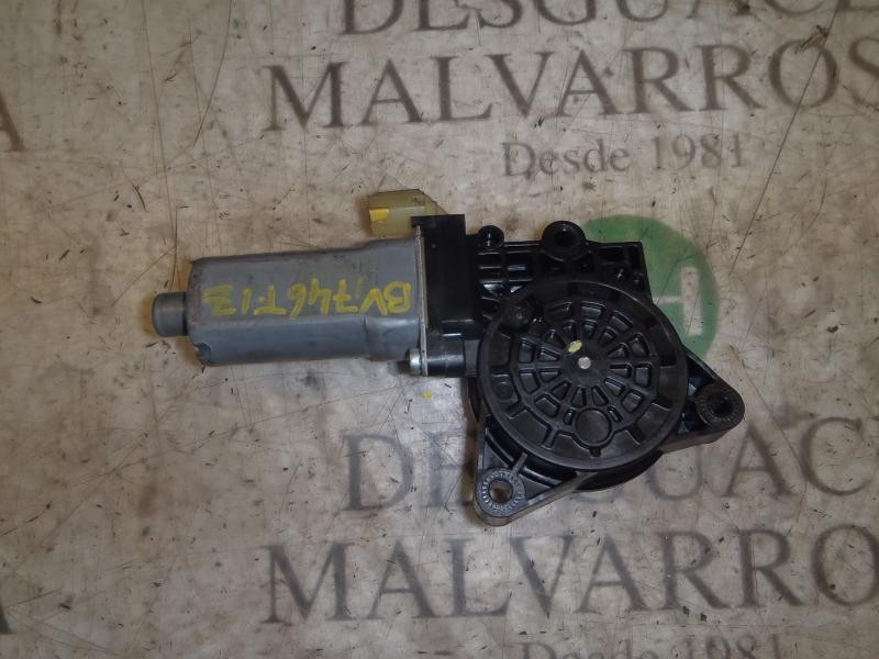 Recambio de motor elevalunas trasero izquierdo para kia carens (un) emotion referencia OEM IAM 834501D000  