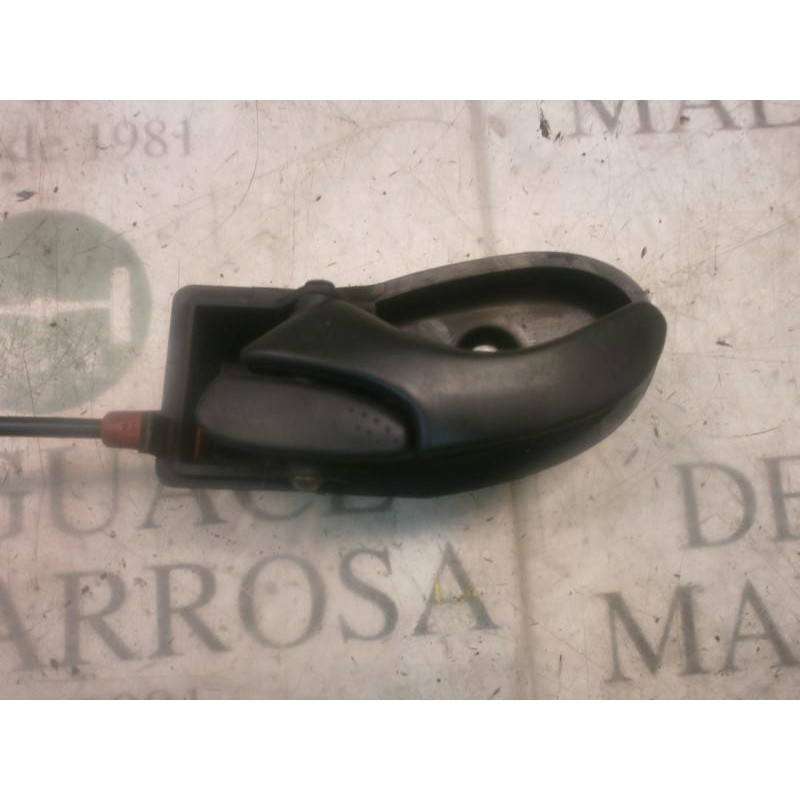 Recambio de maneta interior delantera izquierda para ford transit mod. 2000 bus ft 300 2.0 euroline referencia OEM IAM   