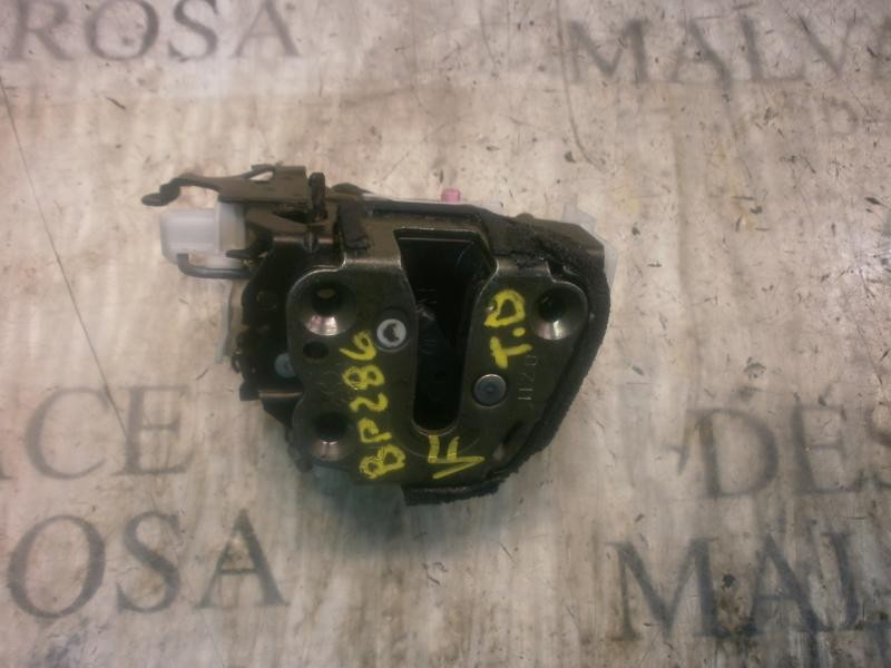 Recambio de cerradura puerta trasera derecha para nissan patrol gr (y61) gr s referencia OEM IAM   