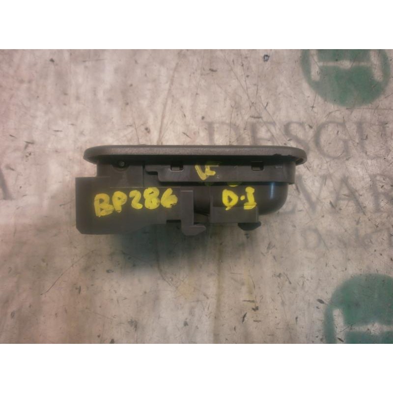 Recambio de maneta interior delantera izquierda para nissan patrol gr (y61) gr s referencia OEM IAM   