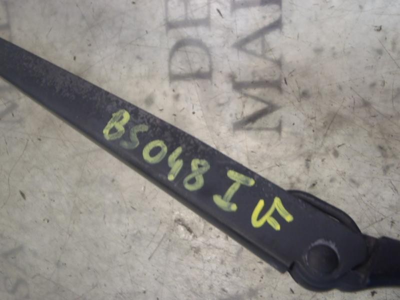 Recambio de brazo limpia delantero izquierdo para renault scenic ii 1.9 dci diesel referencia OEM IAM   