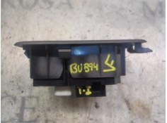 Recambio de mando elevalunas trasero izquierdo para lexus is200 (gxe10) 2.0 referencia OEM IAM 8403053010C0   2