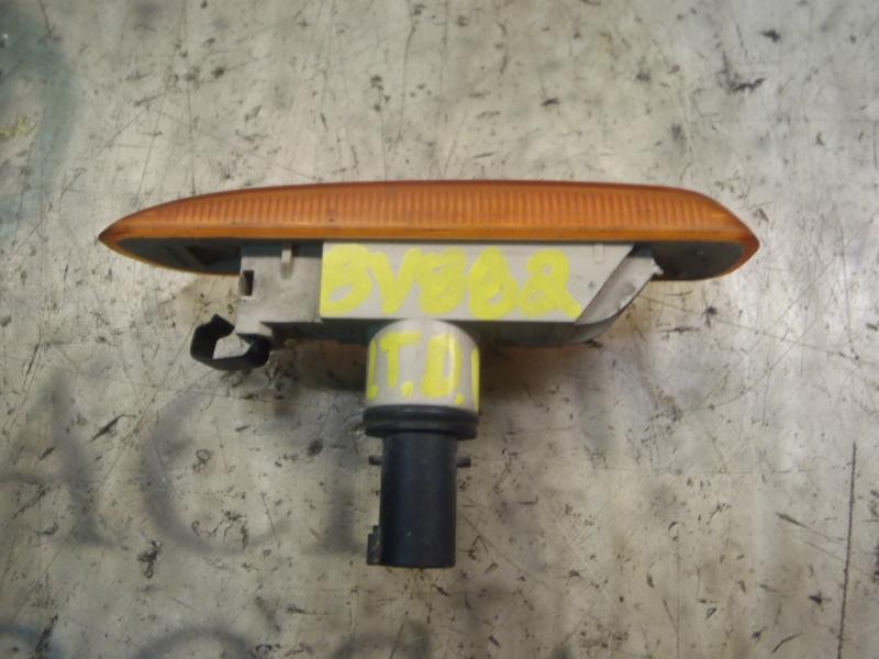 Recambio de piloto lateral derecho para bmw serie 3 berlina (e46) 318i referencia OEM IAM 63138370720  