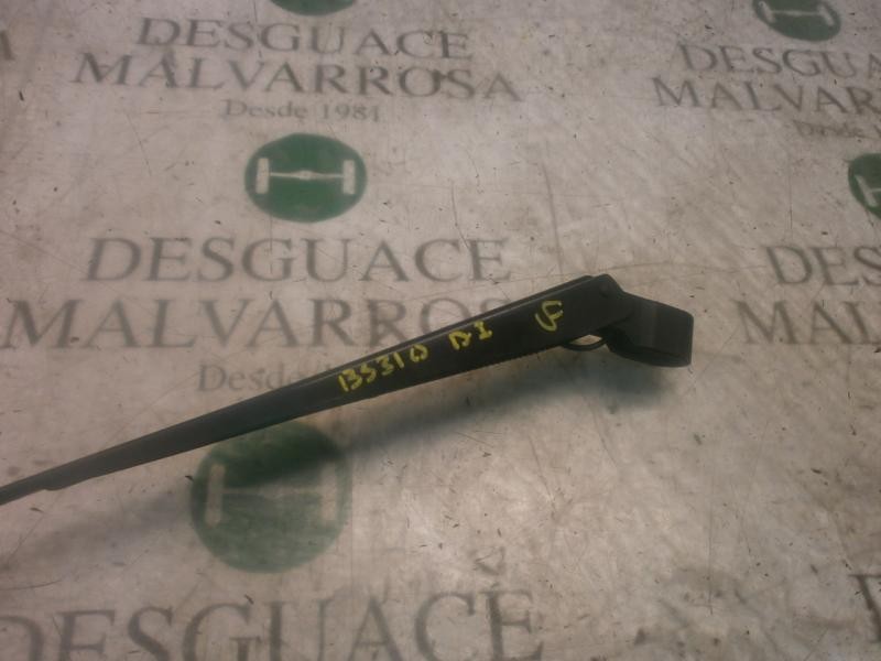Recambio de brazo limpia delantero izquierdo para nissan terrano/terrano.ii (r20) elegance referencia OEM IAM   