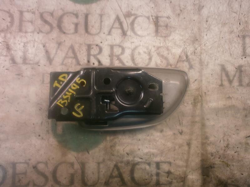 Recambio de maneta interior trasera derecha para kia opirus ex referencia OEM IAM 826203B020  