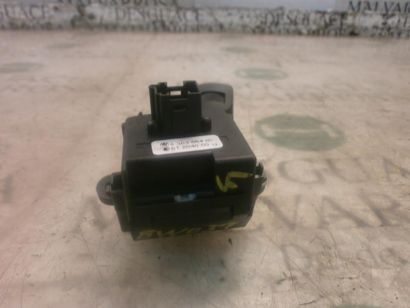 Recambio de mando limpia para bmw serie 3 berlina (e46) 320d referencia OEM IAM 61318363664 8363664 01204000