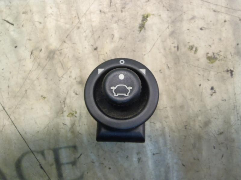 Recambio de mando retrovisor para ford fusion (cbk) ambiente referencia OEM IAM   