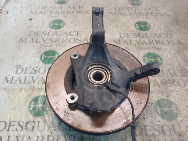 Recambio de mangueta delantera derecha para opel vivaro combi 2.7t corto referencia OEM IAM   