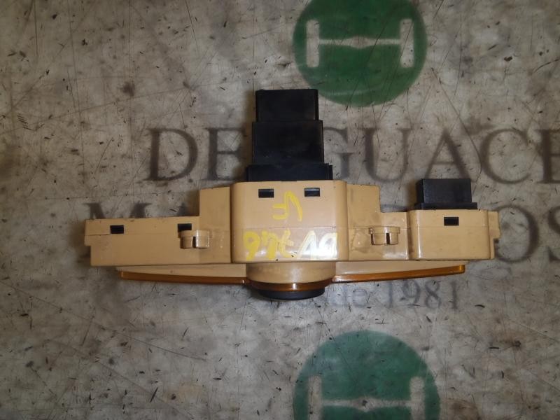 Recambio de warning para kia carens (un) emotion referencia OEM IAM 937901D100WK 937901D0002 