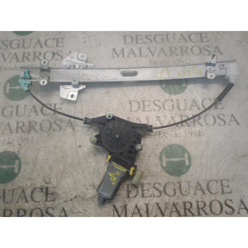 Recambio de elevalunas delantero izquierdo para hyundai accent (mc) gl crdi referencia OEM IAM 824011G010 07D050637 07D050637