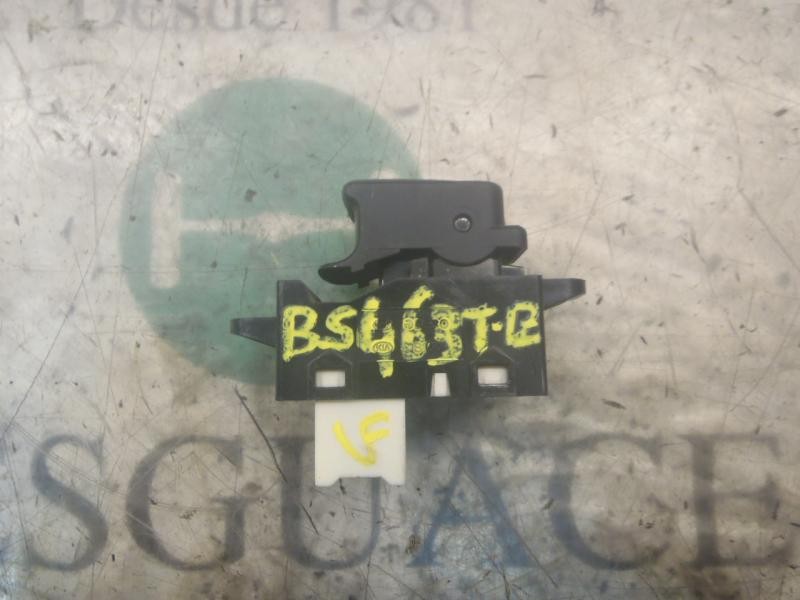 Recambio de mando elevalunas trasero izquierdo para hyundai accent (mc) gl crdi referencia OEM IAM 935801E001 202005491 20200549