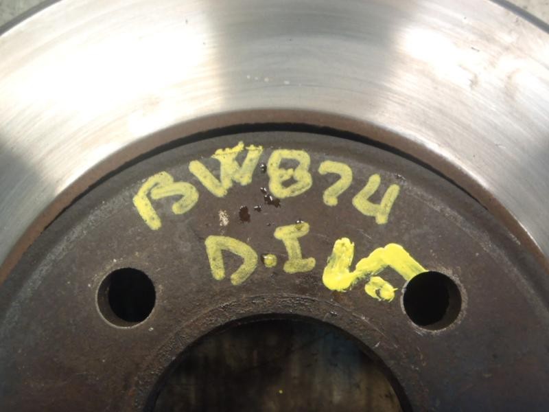 Recambio de disco freno delantero para renault clio ii fase ii (b/cb0) sport referencia OEM IAM   