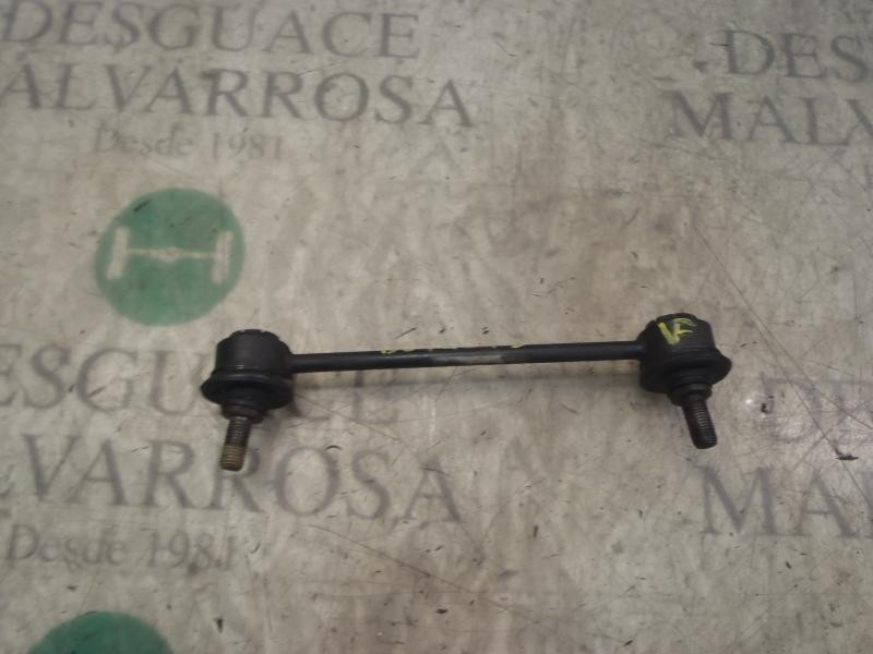 Recambio de tirante trasero derecho para kia carens (un) emotion referencia OEM IAM 555101D000  