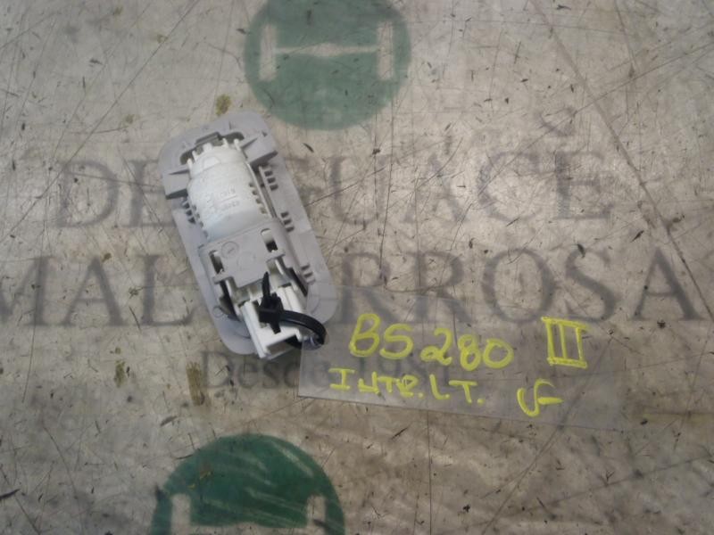 Recambio de piloto interior para peugeot 308 premium referencia OEM IAM   