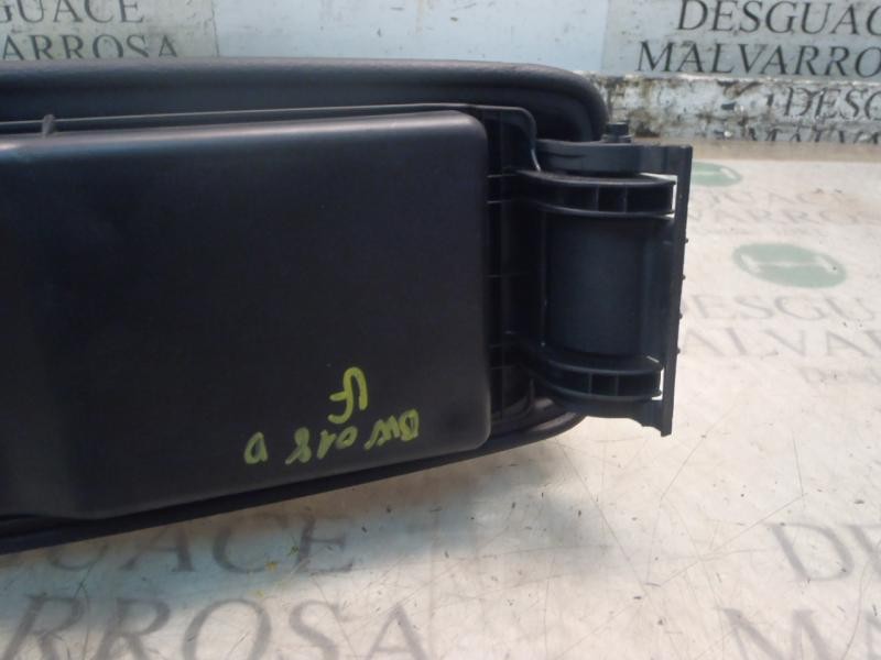 Recambio de apoyabrazos central para mazda 6 berlina (gg) 1.8 active (4-ptas.) referencia OEM IAM GJ6A64450B02  