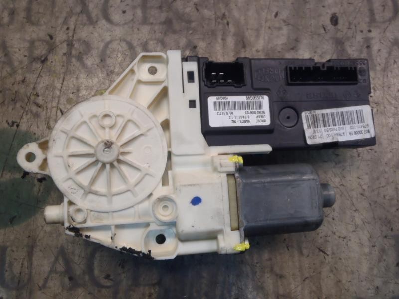 Recambio de motor elevalunas delantero derecho para renault laguna grandtour iii 1.5 dci diesel referencia OEM IAM   