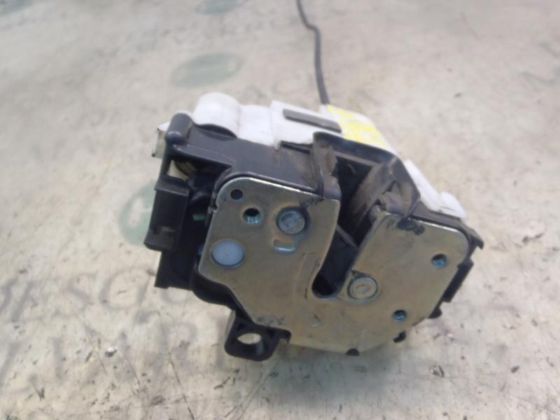 Recambio de cerradura puerta delantera derecha para fiat panda (169) 1.3 jtd cat referencia OEM IAM 51917878  