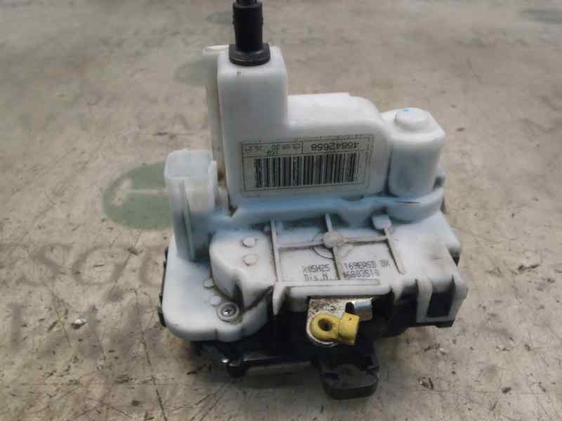 Recambio de cerradura puerta delantera derecha para fiat panda (169) 1.3 jtd cat referencia OEM IAM 51917878  