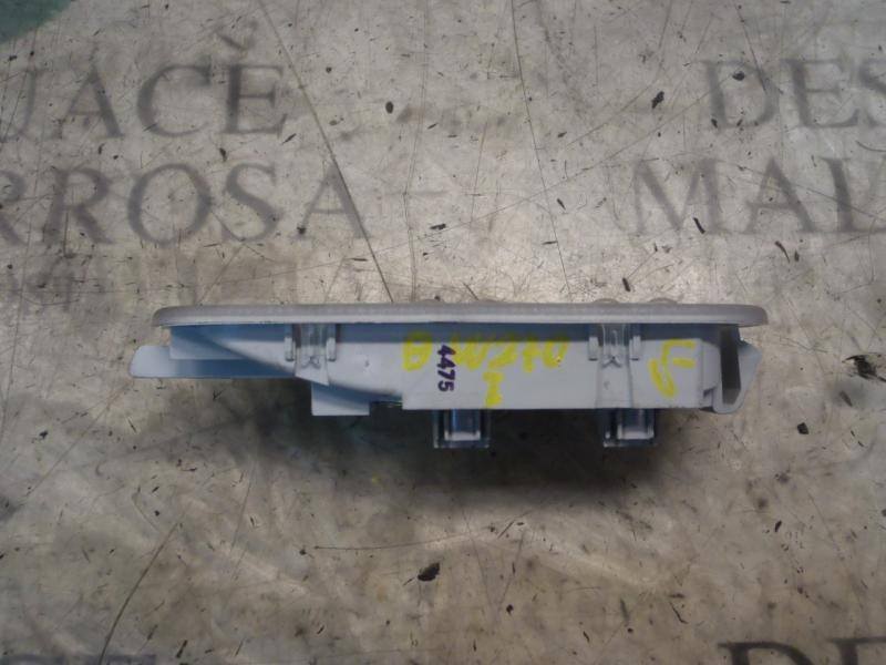 Recambio de piloto interior para renault modus confort dynamique referencia OEM IAM 8200073231  