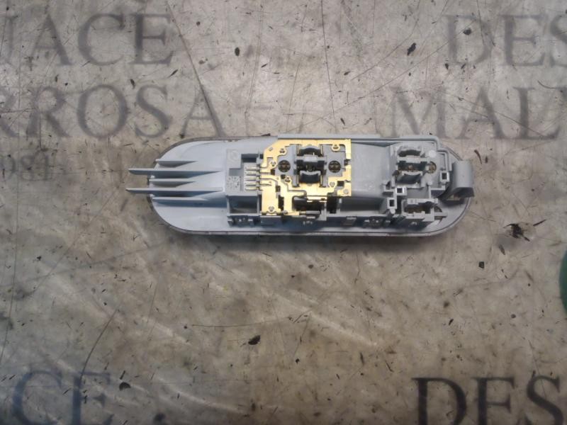 Recambio de piloto interior para renault modus confort dynamique referencia OEM IAM 8200074362  