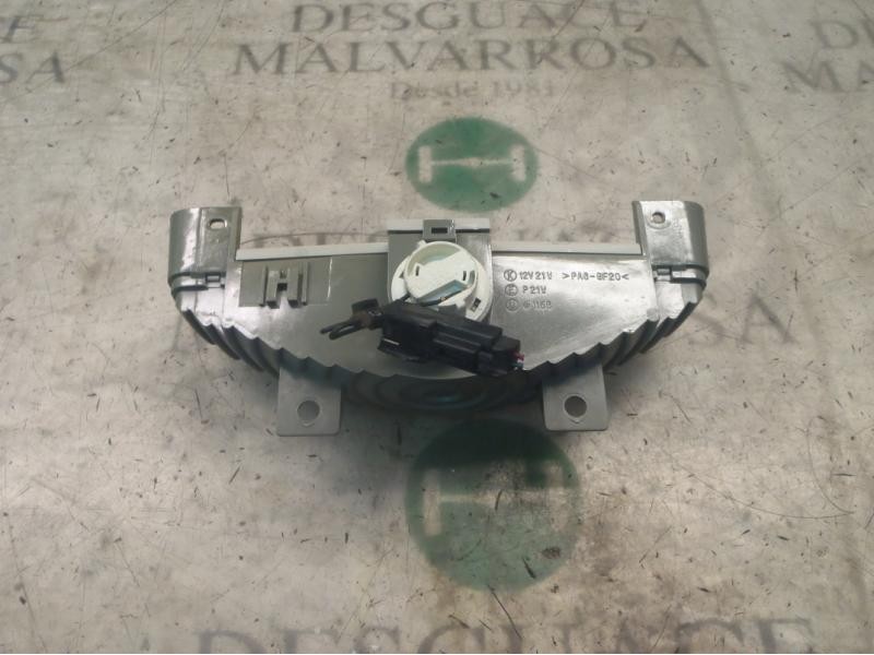 Recambio de piloto trasero central para kia cerato 1.6 lx berlina (4-ptas.) referencia OEM IAM   