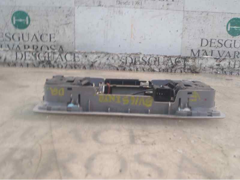 Recambio de piloto interior para mazda 3 berlina (bk) 1.6 crdt active referencia OEM IAM GJ6A6997077  