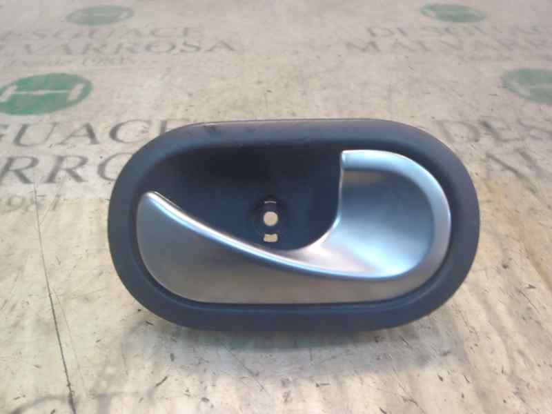 Recambio de maneta interior trasera derecha para renault scenic ii 1.5 dci diesel referencia OEM IAM   