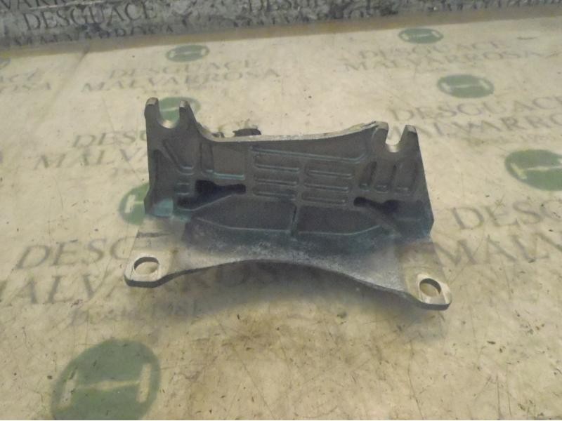 Recambio de soporte cambio para renault megane iii coupe gt referencia OEM IAM 112200014R  