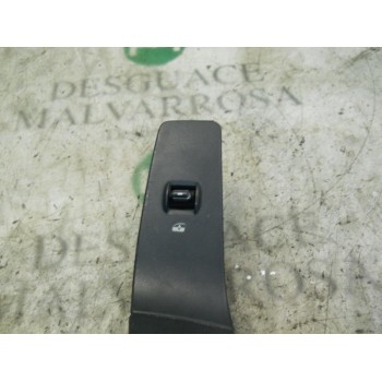 MANDO ELEVALUNAS TRASERO DERECHO 