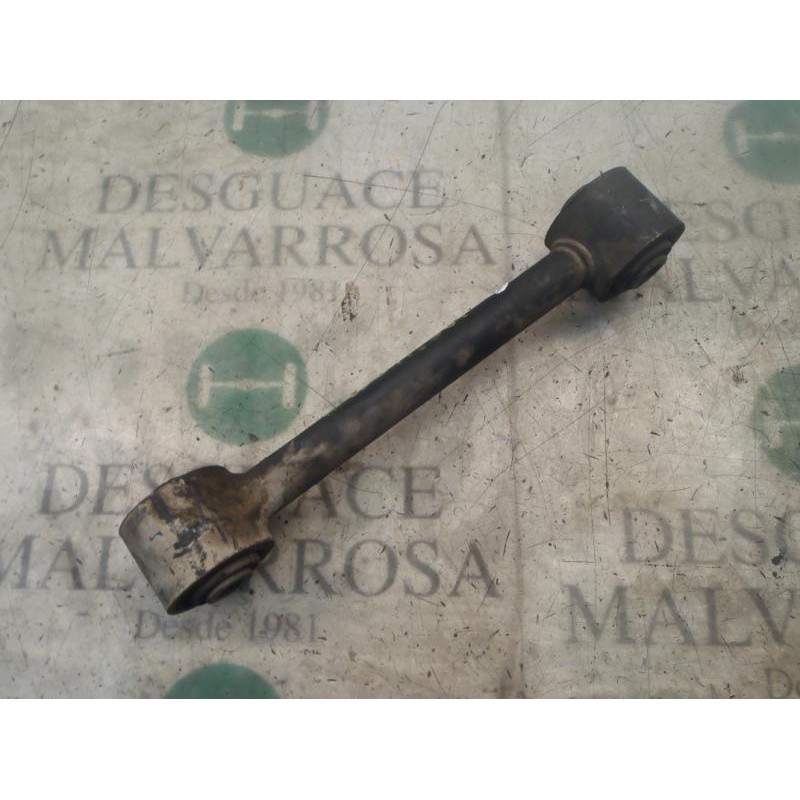 Recambio de brazo suspension superior trasero derecho para nissan terrano/terrano.ii (r20) comfort referencia OEM IAM   