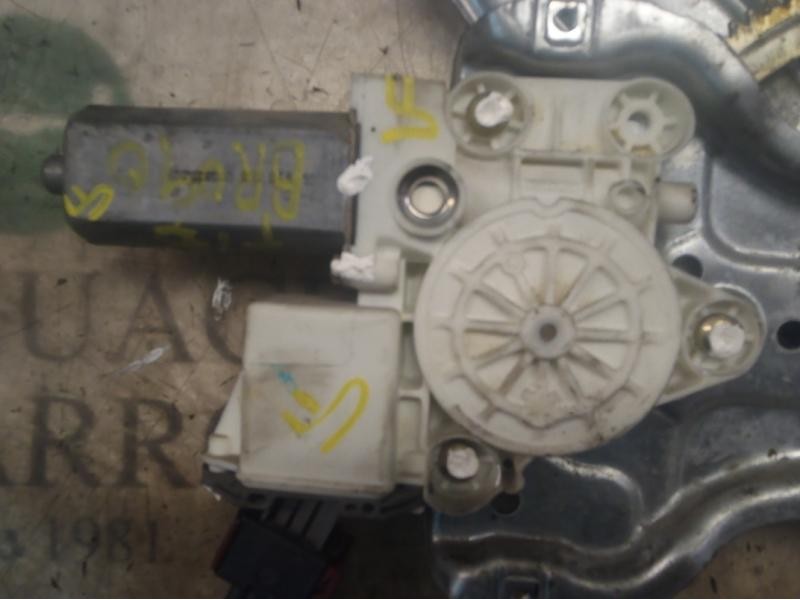 Recambio de elevalunas trasero izquierdo para toyota avensis berlina (t25) 2.0 executive sedán (4-ptas.) referencia OEM IAM   