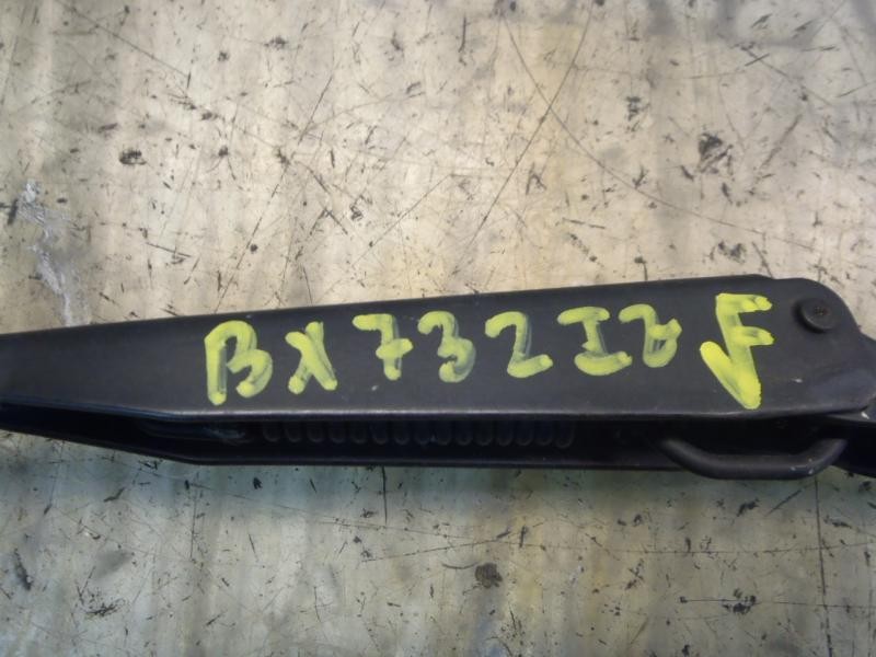 Recambio de brazo limpia delantero izquierdo para opel vivaro combi tour edition referencia OEM IAM   