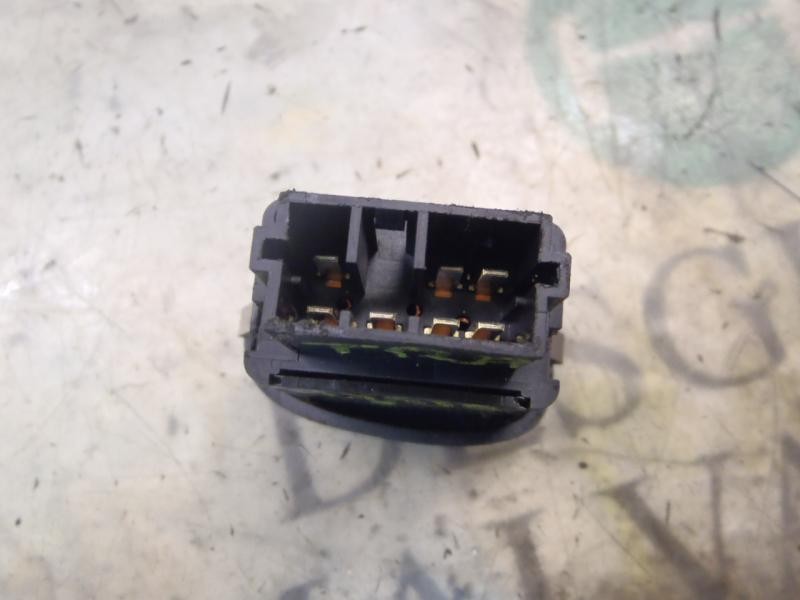 Recambio de mando elevalunas trasero izquierdo para citroën c3 pluriel 1.4 referencia OEM IAM   