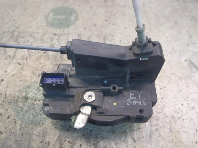 Recambio de cerradura puerta delantera derecha para opel zafira a club referencia OEM IAM   