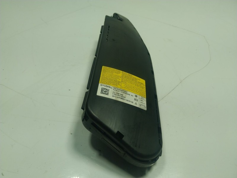 Recambio de airbag lateral delantero derecho para opel astra j (p10) 1.7 cdti (68) referencia OEM IAM 13437397 354195943 