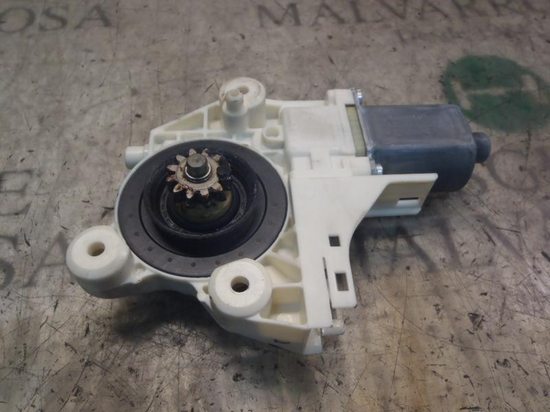 Recambio de motor elevalunas delantero izquierdo para ford focus lim. (cb4) titanium referencia OEM IAM   