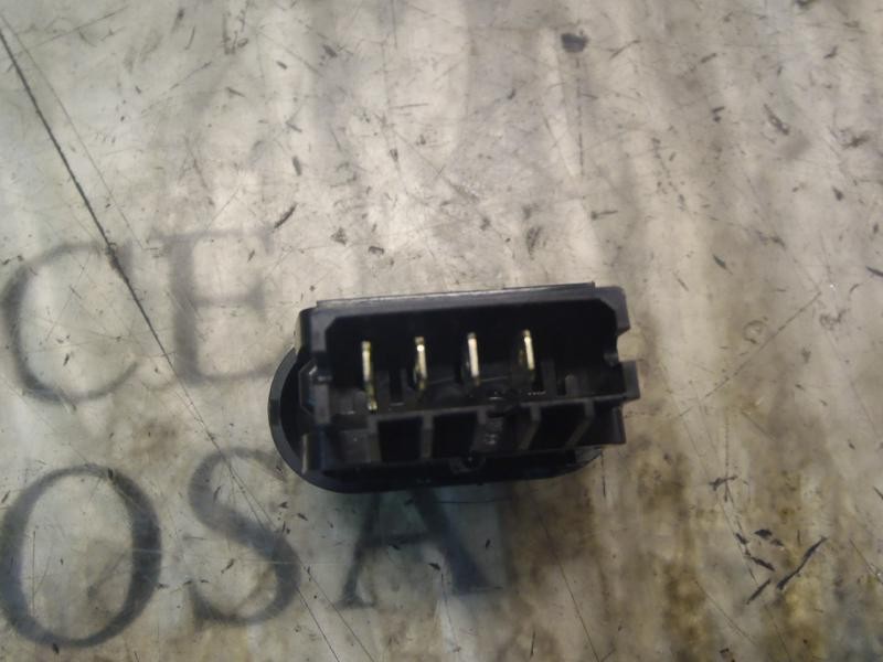 Recambio de modulo electronico para dacia sandero ambiance referencia OEM IAM 8200602230  