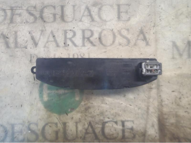 Recambio de mando multifuncion para kia cerato 1.6 lx berlina (4-ptas.) referencia OEM IAM 945002F100 945002F100 