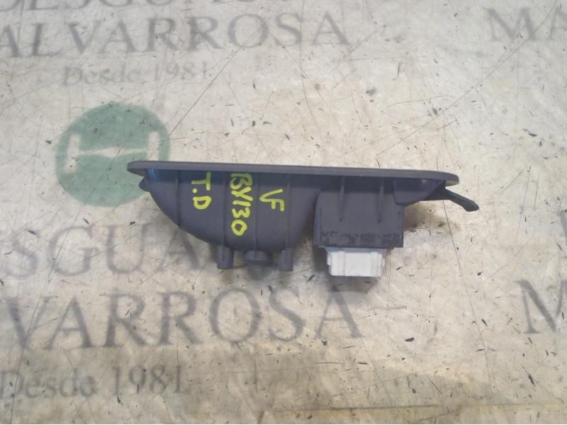 Recambio de mando elevalunas trasero derecho para renault scenic ii authentique referencia OEM IAM   