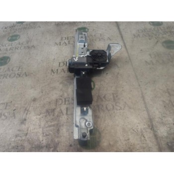 ELEVALUNAS TRASERO DERECHO 