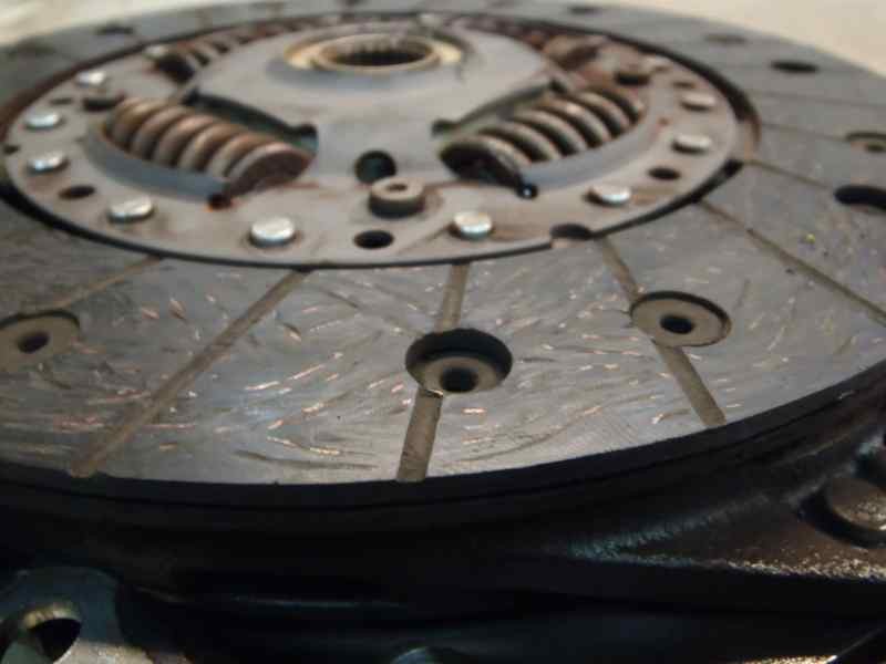 Recambio de kit embrague para renault clio iii authentique referencia OEM IAM   