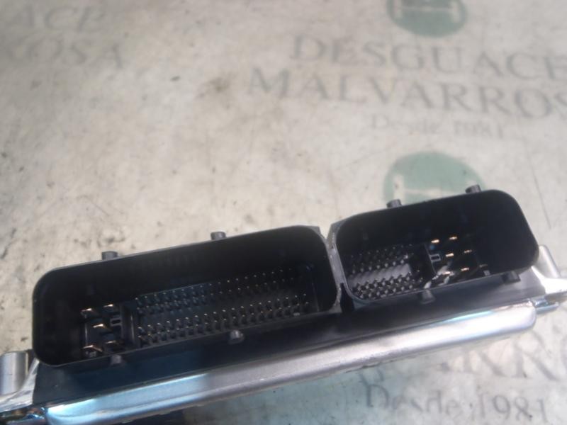 Recambio de centralita motor uce para volkswagen passat berlina (3b3) comfortline referencia OEM IAM   