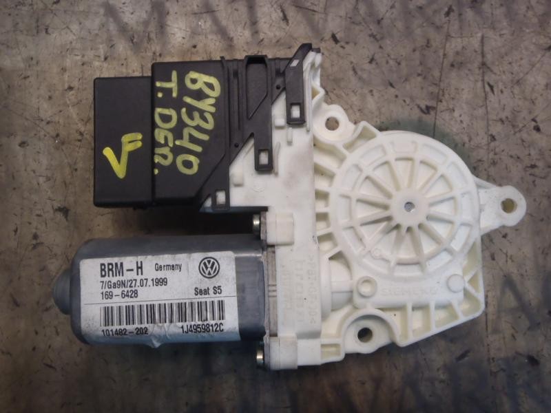 Recambio de motor elevalunas trasero derecho para seat toledo (1m2) signo referencia OEM IAM   