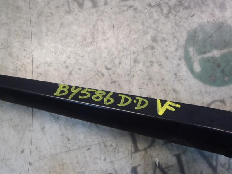 Recambio de brazo limpia delantero derecho para peugeot 207 xs referencia OEM IAM   